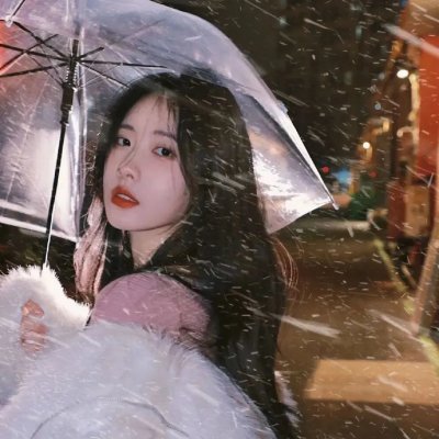 踉跄女孩